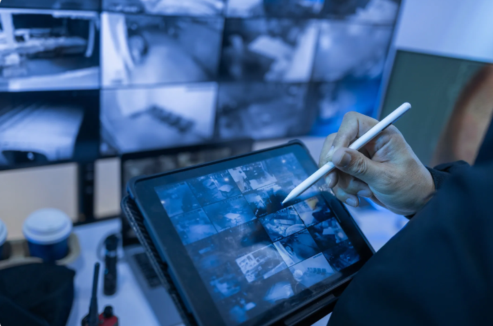 Surveillance Camera Costs in Namakkal: The 2026 Full Price Breakdown 1 CCTV technician calculating surveillance camera costs in Namakkal during hardware installation